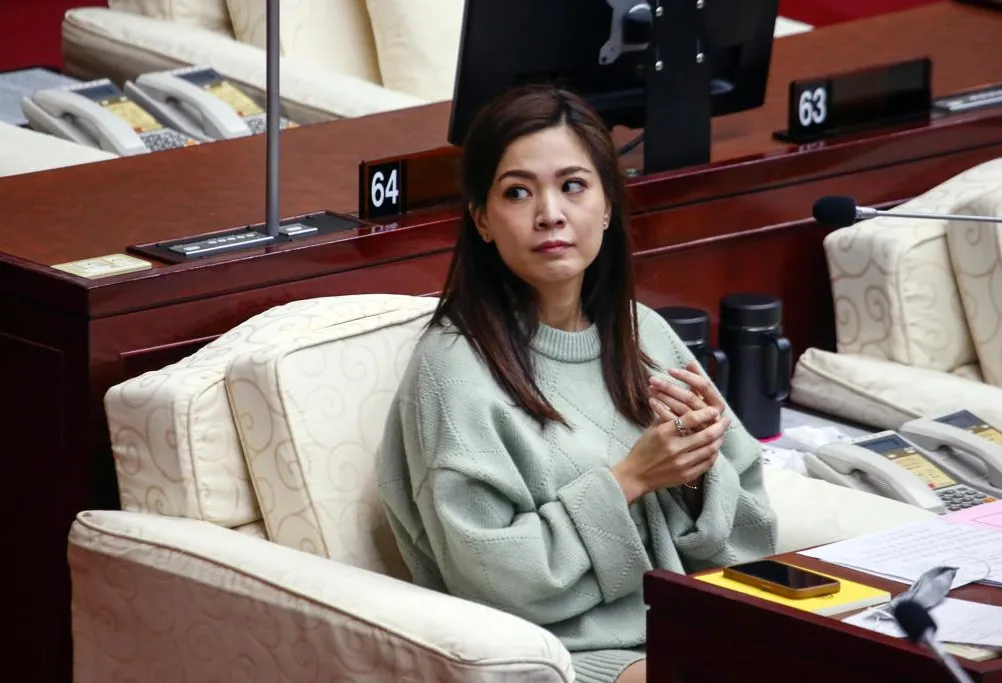 民進黨議會作秀被抓包?鍾沛君揭「先射箭再畫靶」抹黑蔣萬安內幕
