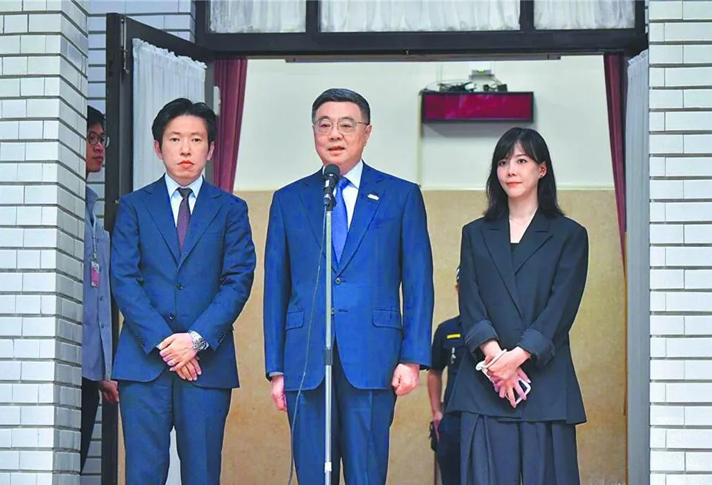 徐佳青爭議延燒!卓榮泰允調查3個月出爐 羅智強一句話嗆沈伯洋