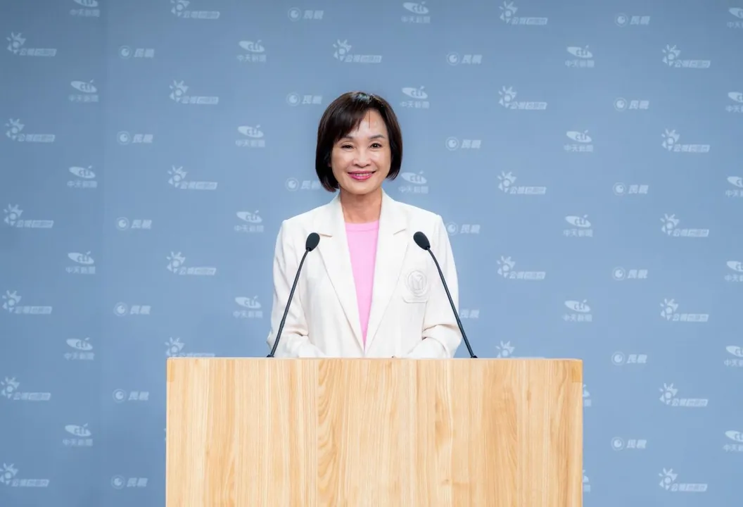 高雄市長辯論網狂酸賴瑞隆「新潮流寶寶只會讀稿」!柯志恩發文喊「請我的對手不要再背稿子」
