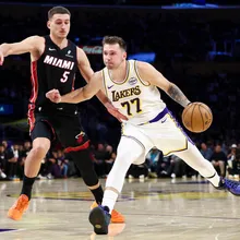 NBA/東契奇本季首度大三元!率湖人澆熄熱火 奪3連勝