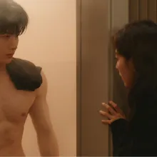 白敬亭裸上身胸肌炸裂！眼技勾人害羞畫面曝光