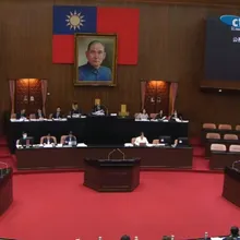 停砍公教年金三讀　蘇一峰曝綠硬幹又三輸：賠了夫人又折兵