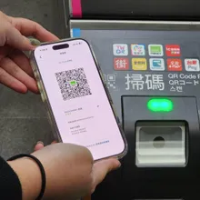 手機「嗶」進站首日卡卡?北捷:選QR乘車碼而非付款碼