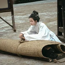 陳都靈《雁回時》黑化咬掉人耳復仇!捲入宅鬥徒手拖屍救母