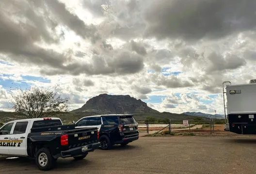 美直升機墜毁鳳凰城偏遠山區 機上4人生死不明