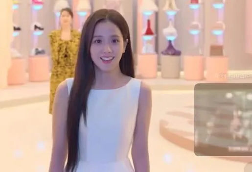 Jisoo體驗虛擬戀愛沉浸甜蜜幸福感　夢幻聯動徐仁國、李洙赫等9男神