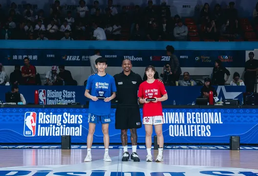 NBA未來之星/矮湯親自頒獎！東泰、陽明台灣區奪冠