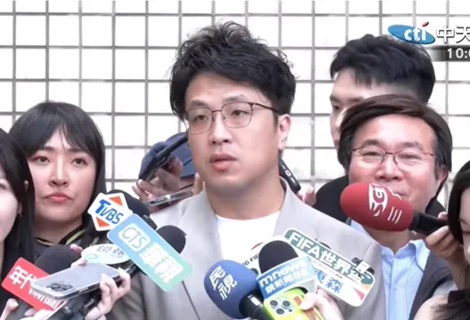 沈伯洋拋南港問題!包正豪搬出這人也講過:黑熊會崩潰
