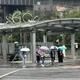 鋒面挾雨彈夜襲!全台降溫防強降雨 薔蜜週日最接近台灣