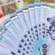普發現金1萬還差2步驟　政院：最快10月下旬發放