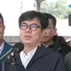 高雄市驚傳下令公務員「交出臉書帳號列管」　基層炸鍋區長下台！
