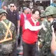 太感動了？阿兵哥與賴清德「Give me five」　轉身竟低頭「擦手」
