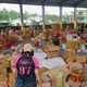 「白飯車」挺進災區一度受阻！上萬份便當險喊停