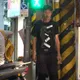 唐治平夜晚遊走北市街頭　身形消瘦變成「皮包骨」