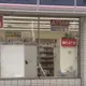 誤把油門當煞車！日男「砰」衝入超商　店外路人慘被輾斷腿
