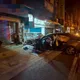 影/蘇澳深夜巨響！轎車失控撞民宅「車頭不見」　　23歲男重傷送醫