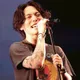 優里首來台就愛上！小巨蛋萬人合唱破億神曲　嗨喊：要不要搬來台灣
