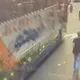 影/遊覽車「亂入」基隆廟口卡住！　警：該路段未禁行大客車