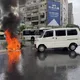 影/北市路口重大車禍　機車燒成火球、騎士腳著火急逃