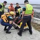 颱風天釣魚！彰化漢寶濕地60歲男突昏迷　警消走險灘救人