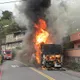 影/瑞芳驚悚火燒車！遊覽車遭吞噬成紅火球　畫面曝光