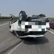 影/國1溪湖段2車追撞翻覆　2駕駛受傷送醫