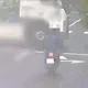 影/2秒斷魂片！南港車站旁「騎士遭聯結車輾斃」瞬間曝
