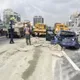 國道1號汐止段貨車追撞4車釀2傷　水泥包散落塞爆
