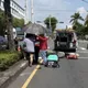 影/有人趴在分隔島!台南運將衝下車救援 獲公司表揚