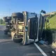 國3南州交流道貨車翻覆!46歲駕駛輕傷 竟然酒測超標