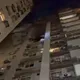 北市文山區住宅大樓火警 9樓竄黑煙警消急灌救