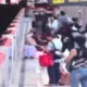 印尼籍男子竹圍站怒丟行李入軌 捷警30分鐘內逮人送辦