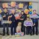 靠鼻子就賺進億元!警犬KENJI立神功 方仰寧親自授勳