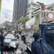 影/新黨北市議員參選人蛋砸張志豪服務處 現場遭逮捕送辦