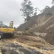 台20線白雲寺路段邊坡坍方!雙向道路受阻 拚今15時搶通
