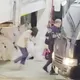 影/為男友狠轟正宮!台灣首位女槍手羈押「狂奔上囚車」