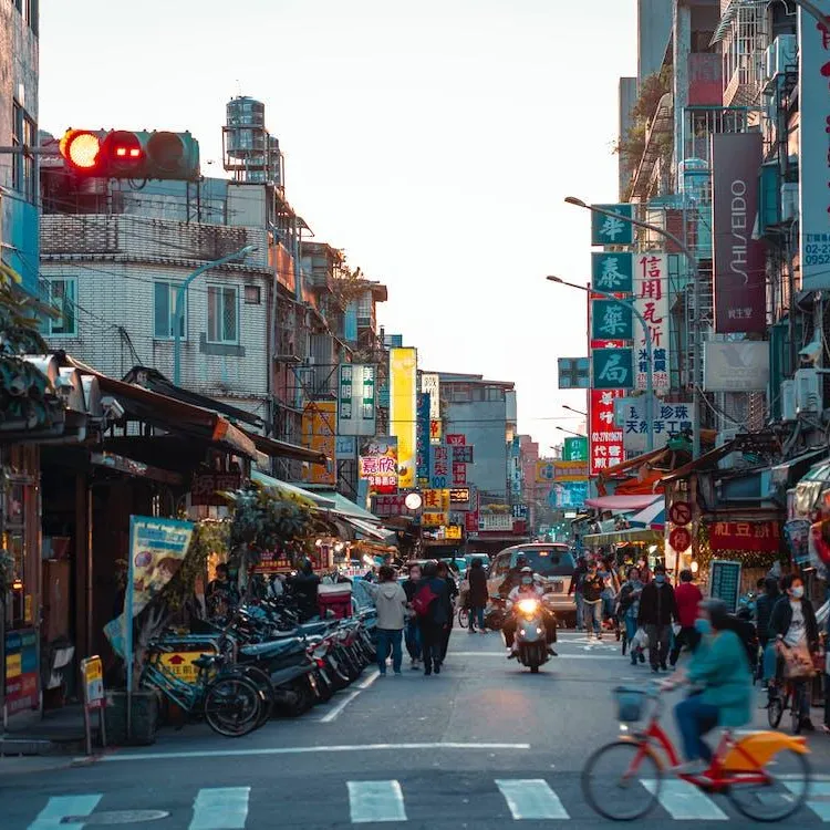 今熱飆33℃高溫！一路暖到4/12　週末恐有颱風生成