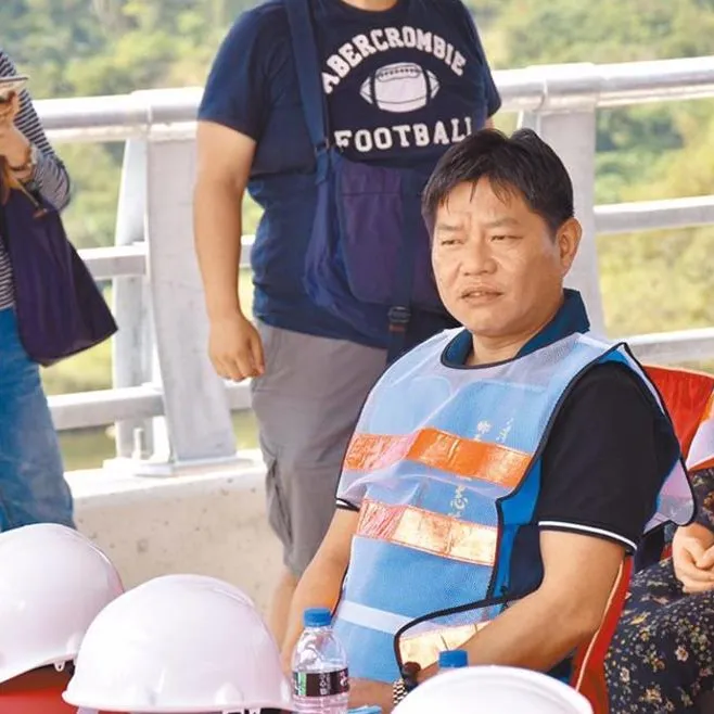 前三灣鄉長温志強收賄判刑400多年　棄保逃香港列外逃通緝犯