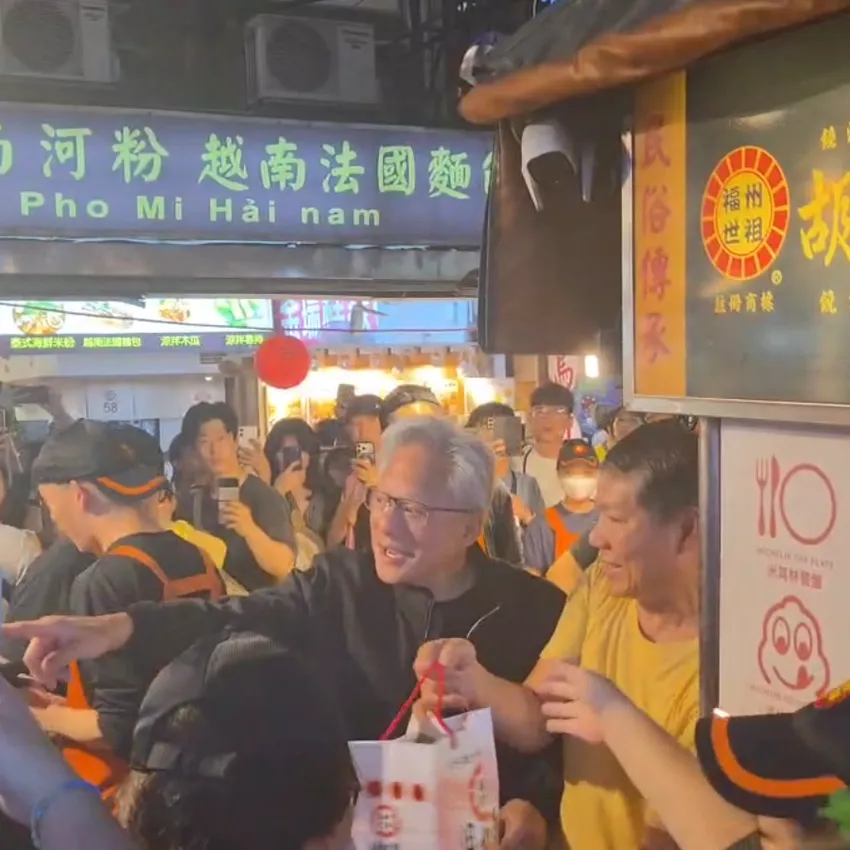 拜會張忠謀後直奔饒河夜市!黃仁勳用台語大讚:好呷