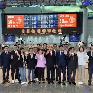 韓國瑜率團訪美!盧秀燕派鄭照新送行「預祝圓滿成功」