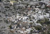 「巨獸颶風」伊恩釀6死、260萬戶停電！「減弱又增強」二度撲美　拜登嘆：史上最致命