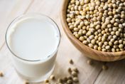 喝牛奶、豆漿易得子宮肌瘤？營養師親解釋「這些風險」更需注意！