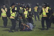 印尼足球慘案調查結果出爐　　警方發射催淚瓦斯導致嚴重踩踏