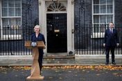 英國首相特拉斯宣布辭職 就任僅45天
