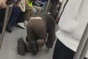 杭州地鐵車廂一女子跪地爬行嚇壞乘客　事後稱為完成學校作業