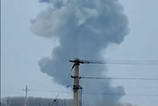 【影】大陸軍工廠爆炸冒濃煙畫面瘋傳　內部傷亡情況未知
