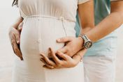 天生「兩個子宮、2個子宮頸和陰道」醫判：無法受孕！29歲竟成功生女兒