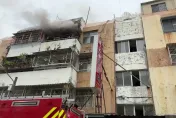 快訊/台南公寓4樓起火！23歲女疑吸入大量濃煙　救出無意識命危