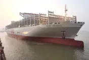 新年首艘！全球最大級貨櫃船「東方瓦倫西亞」　9日離開長江出海試航