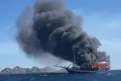 影/直擊遊客跳海逃生！印尼遊輪「慘變火燒船」全船33人有4人傷